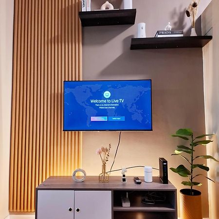 Serene Suite In Jazz Residences Makati City Bagian luar foto