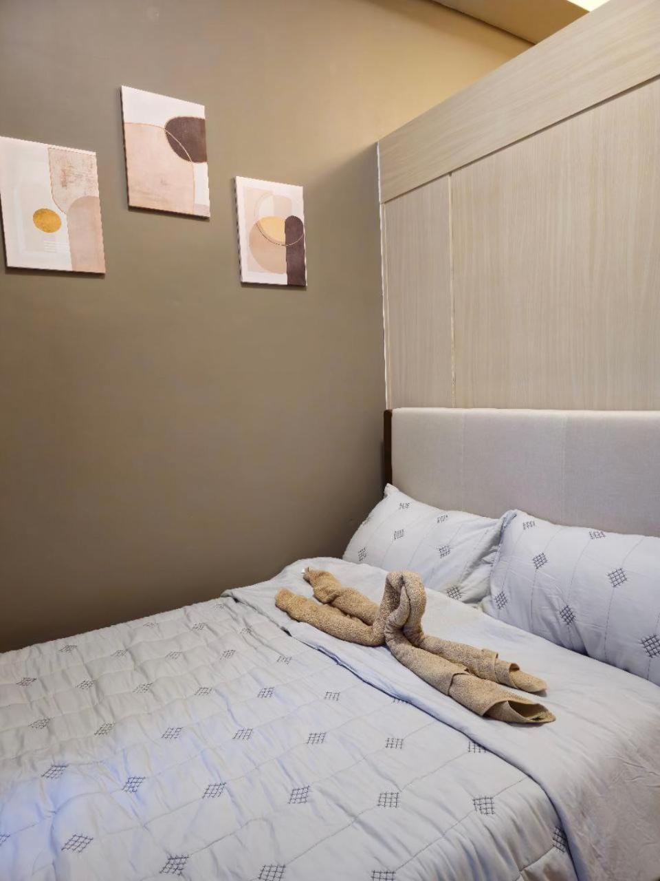 Serene Suite In Jazz Residences Makati City Bagian luar foto
